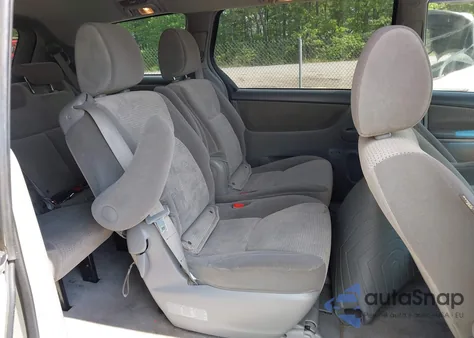 2010 Toyota Sienna Le from USA, damaged, VIN 5TDKK4CC5AS301619